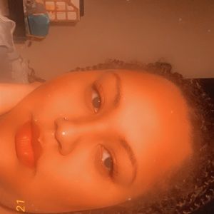 Meet your Posher, Arielle